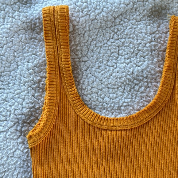 ⛔️SOLD⛔️Urban Outfitters Tank Top Size XS - Picture 2 of 5